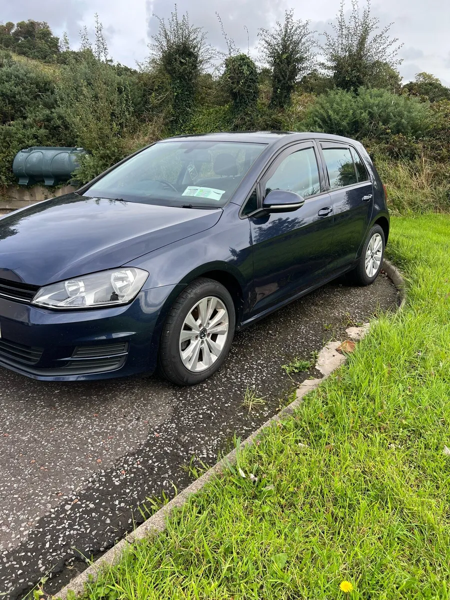 142 Volkswagen Golf - Image 4