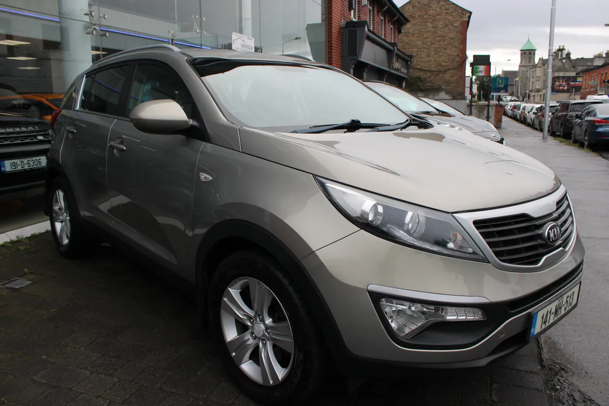 Kia Sportage LXE 1.7 2014 *FULL SERVICE HISTORY* - Image 2