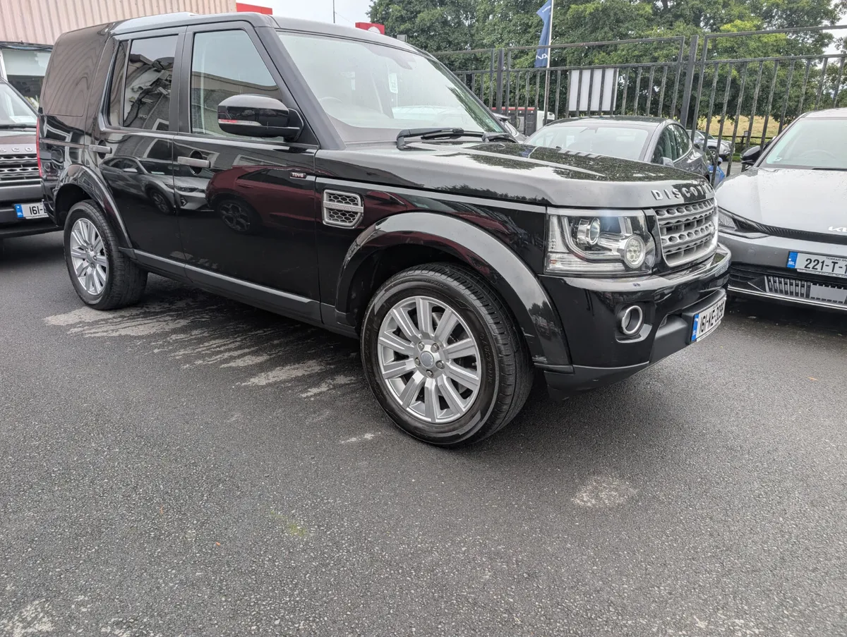 Land Rover Discovery TDV6 S 4 0 5 X - Image 2