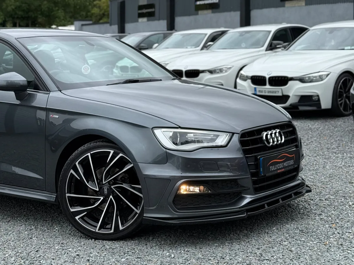 AUDI A3 S-LINE BLACK EDITION - Image 4