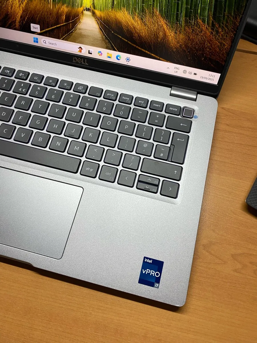 Dell laptop i7 pro 32-512 windows 11 pro - Image 2