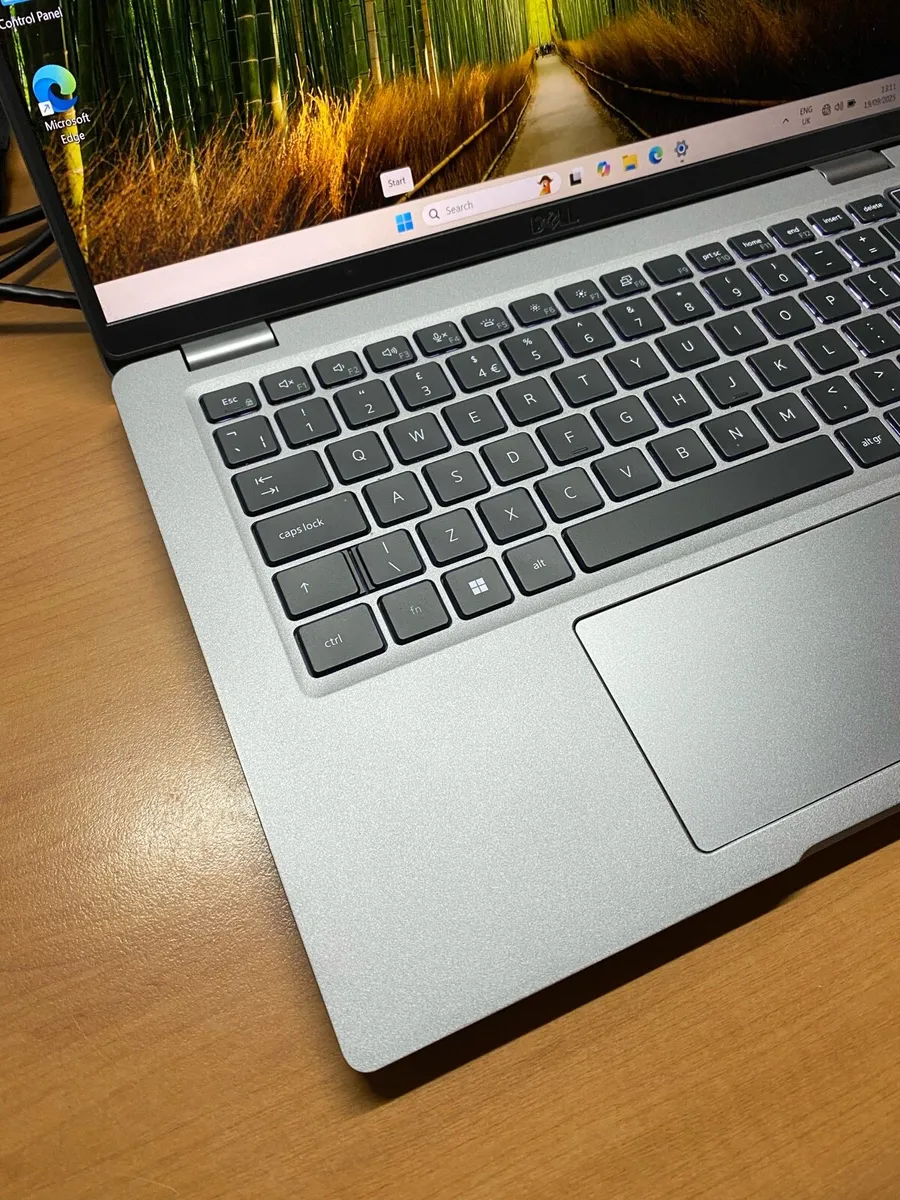 Dell laptop i7 pro 32-512 windows 11 pro - Image 3