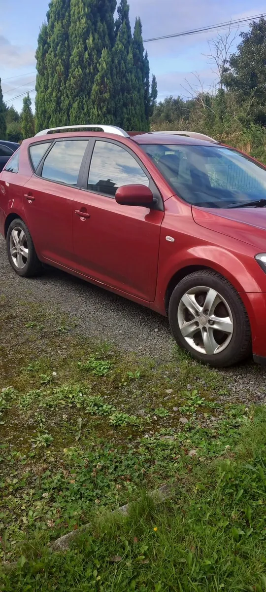 Kia Ceed 2011 - Image 1