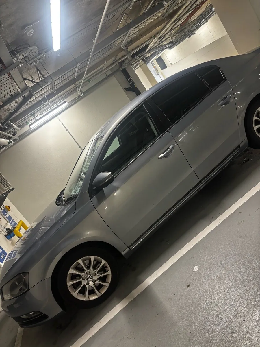 Car - Image 2