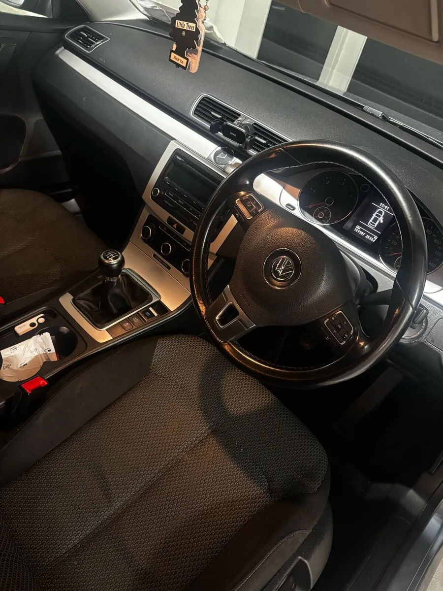 Car - Image 4