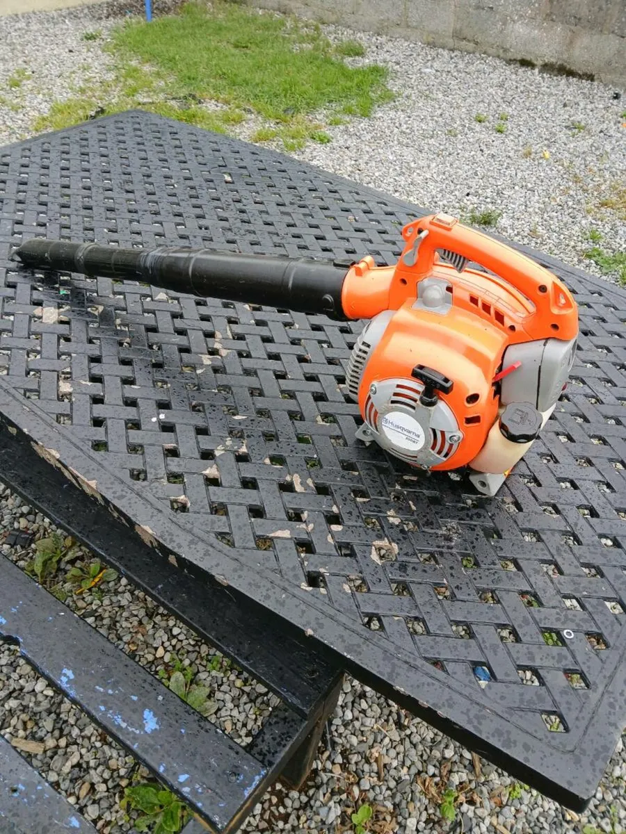 Husqvarna 350Bt  blower in perfect working order - Image 1
