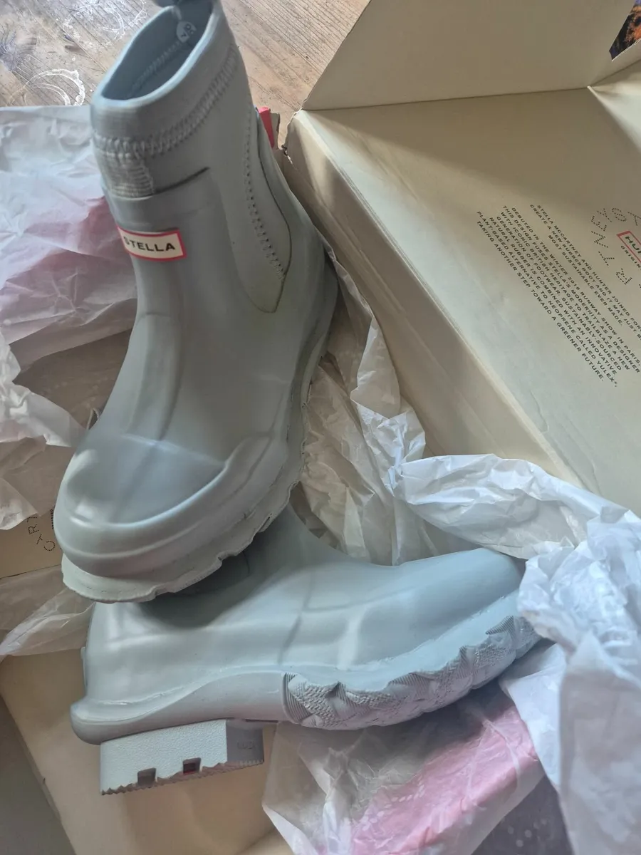 Brand New Stella McCartney x Hunter Boots – Size 3 - Image 1