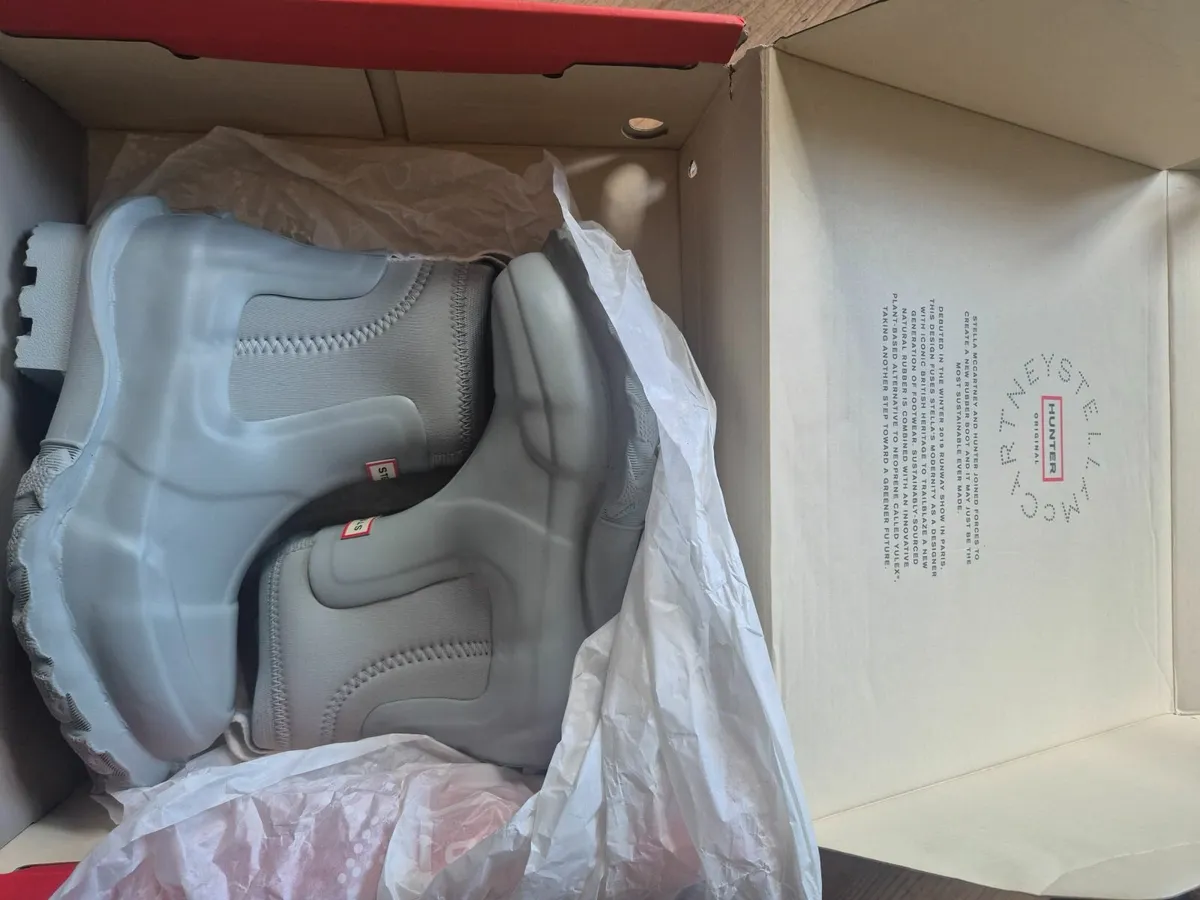Brand New Stella McCartney x Hunter Boots – Size 3 - Image 4