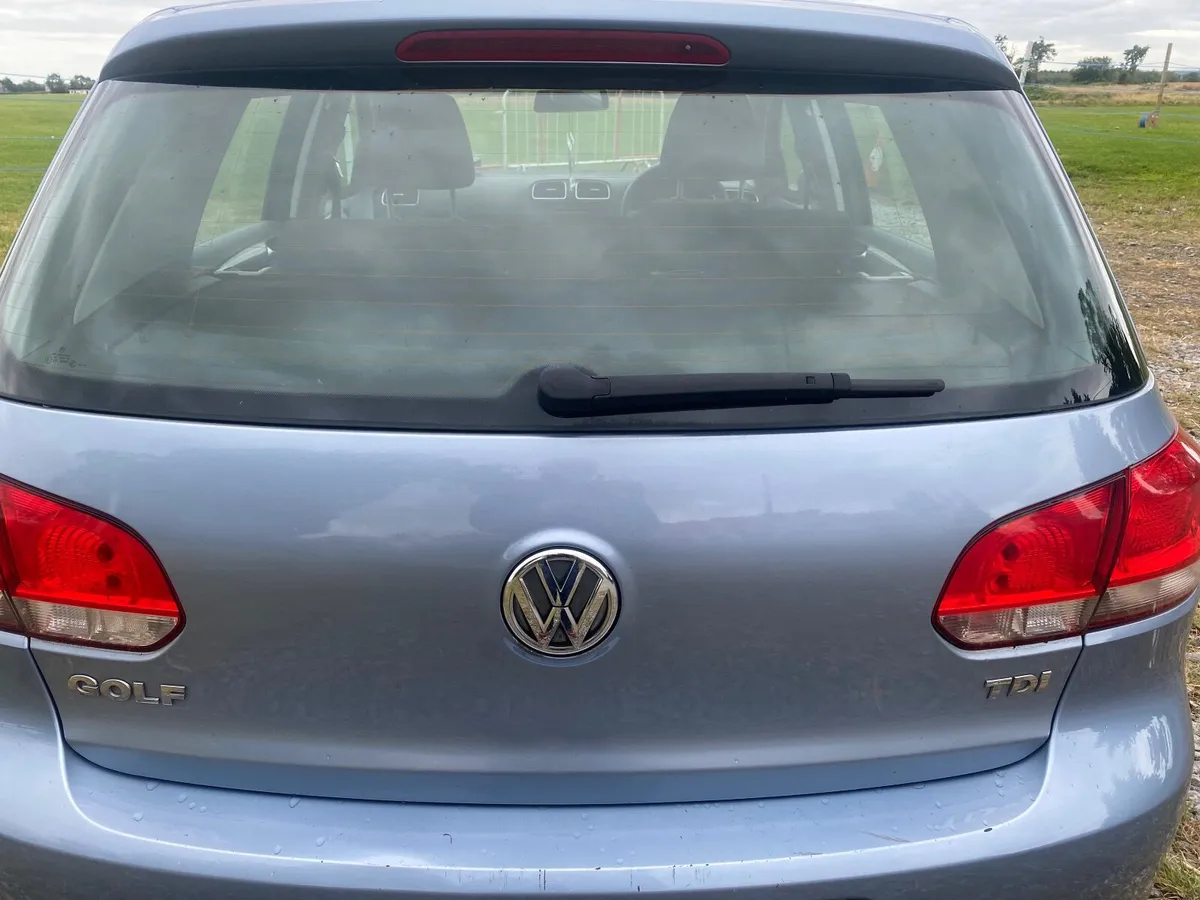 Volkswagen Golf 2010 - Image 4