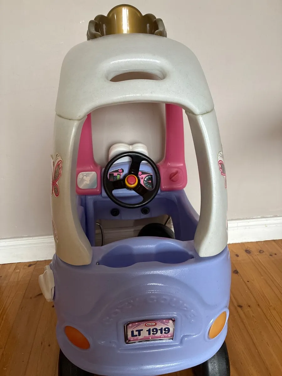 Girls princess cosy  coupe car - Image 4
