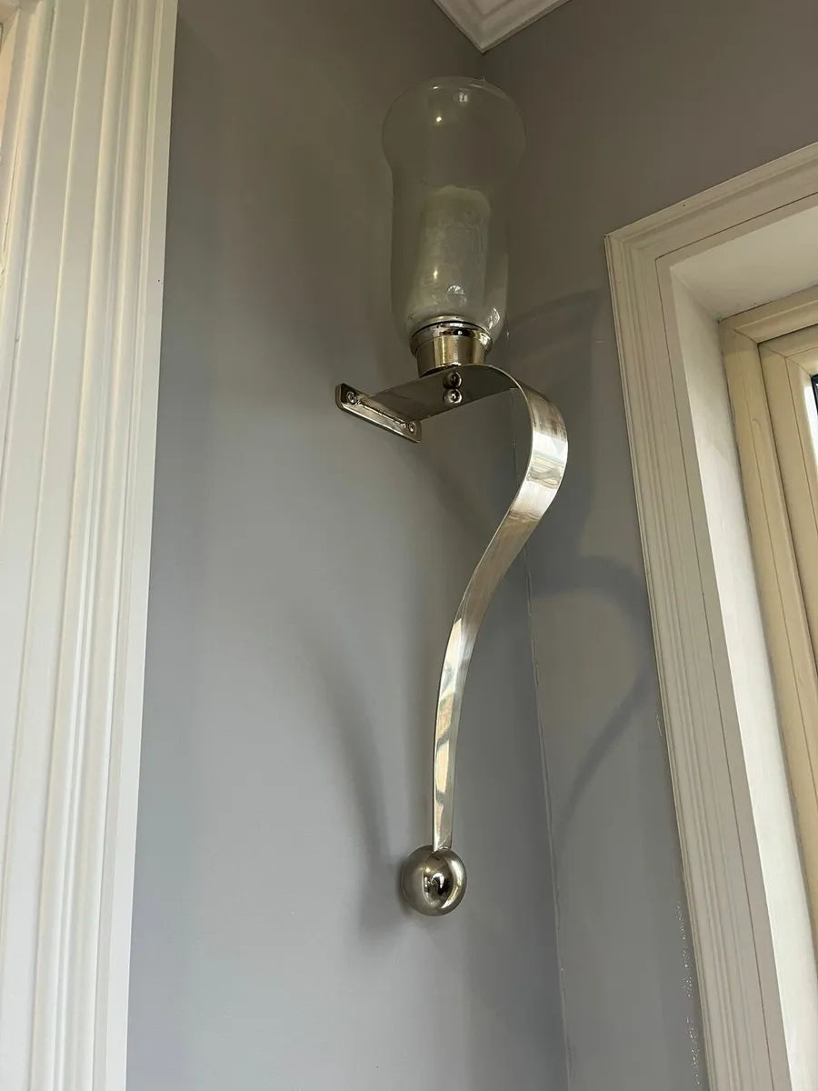 Silver curved candle sconces - Image 1