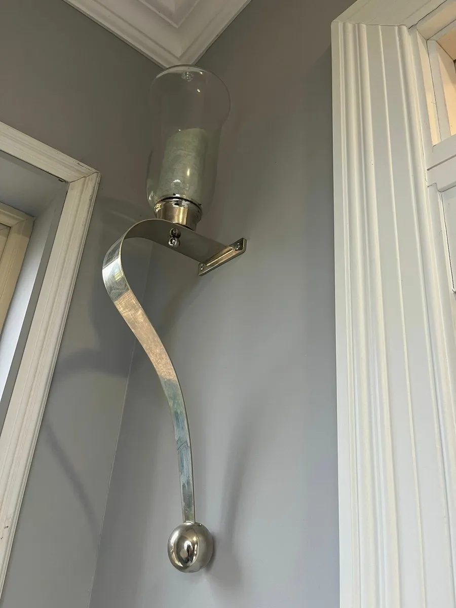 Silver curved candle sconces - Image 3