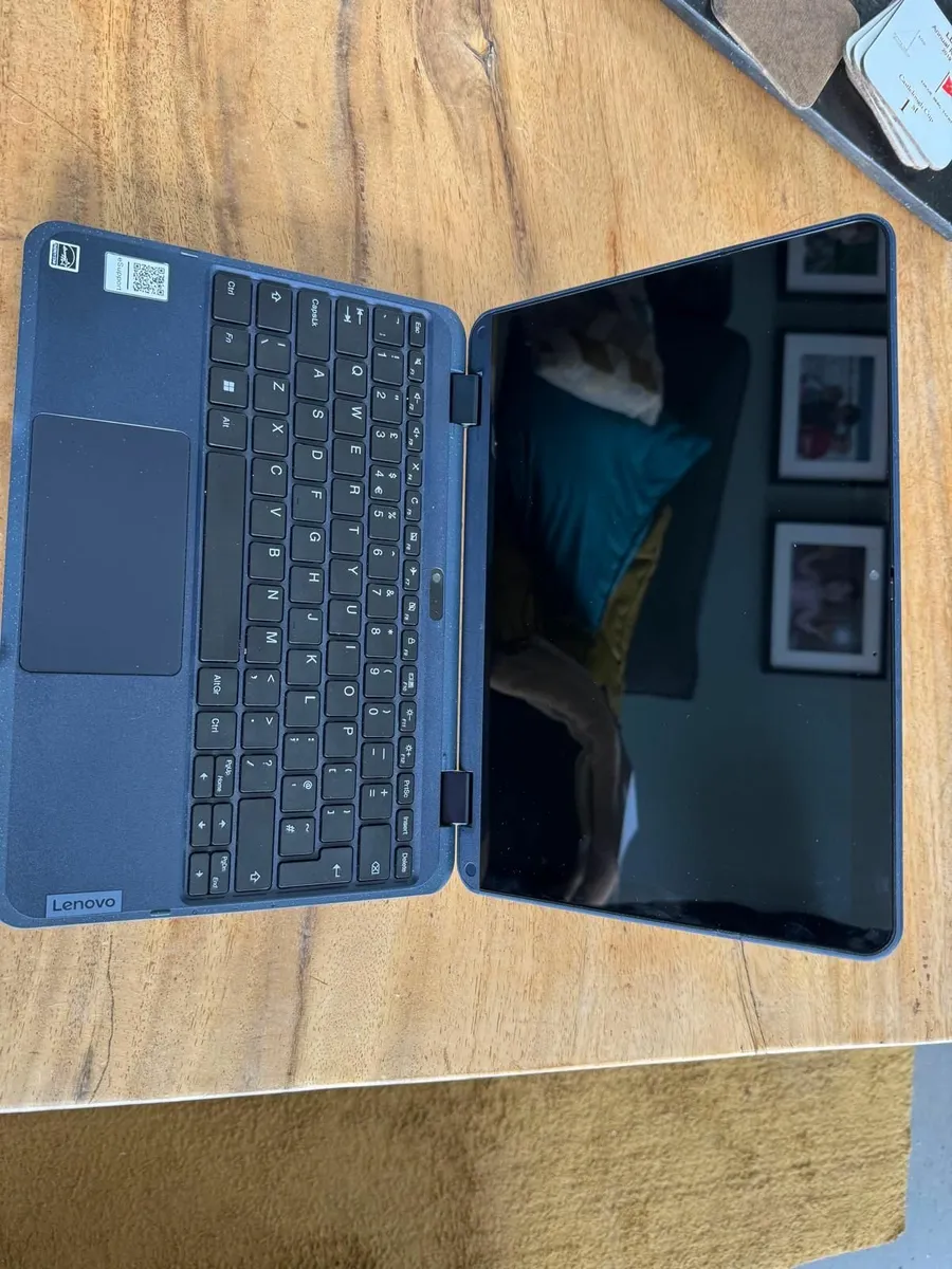 Laptop - Image 2