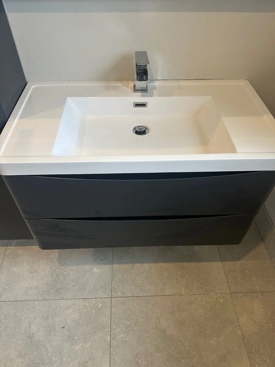 Bathshack bathroom vanity units - Image 3