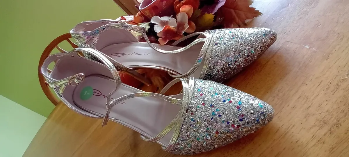 ladies shoes - Image 1