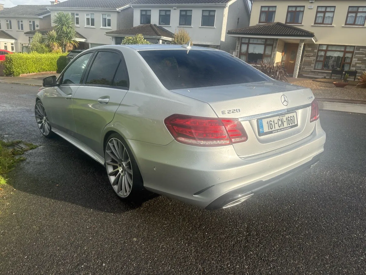 2016 e220 amg - Image 4