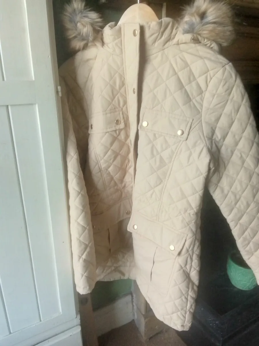 CREAM LIGHT PADDED FUR RIM  PARKA COAT SIZE 14 NEW - Image 1