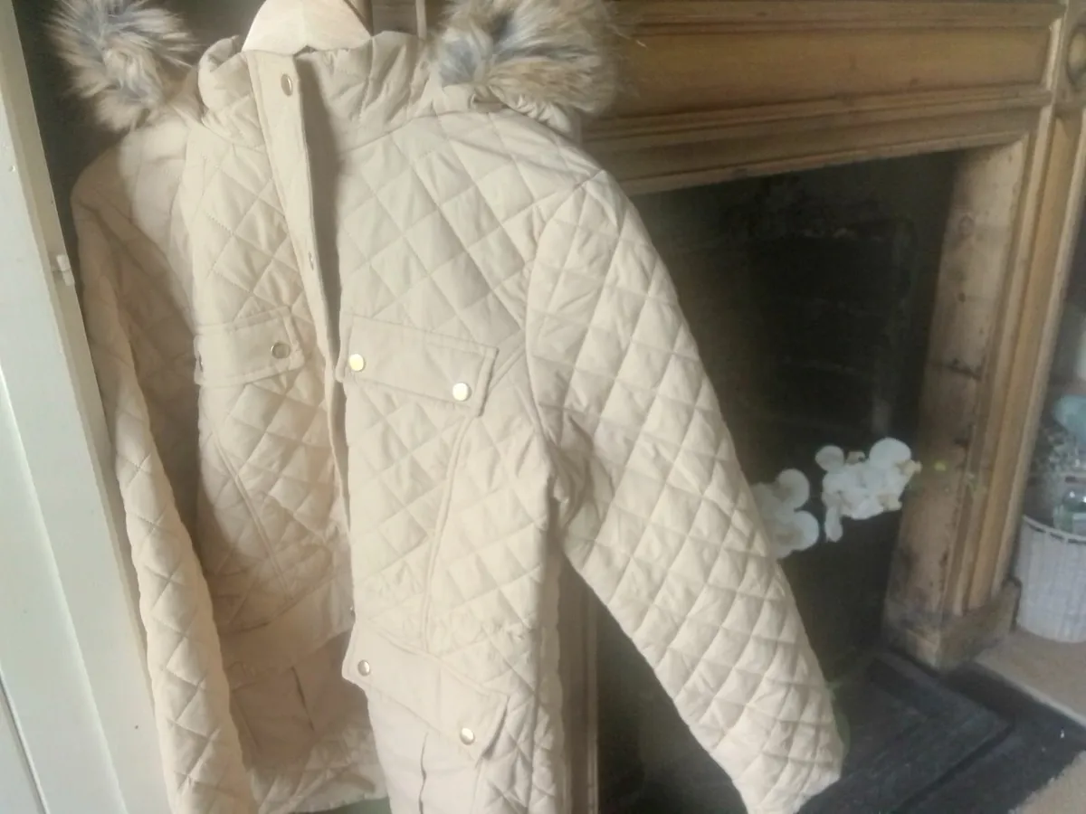 CREAM LIGHT PADDED FUR RIM  PARKA COAT SIZE 14 NEW - Image 3