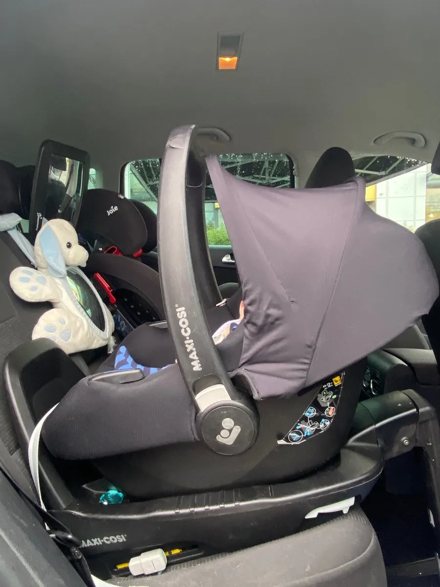 Maxi Cosi Pebble Car Seat - Image 1