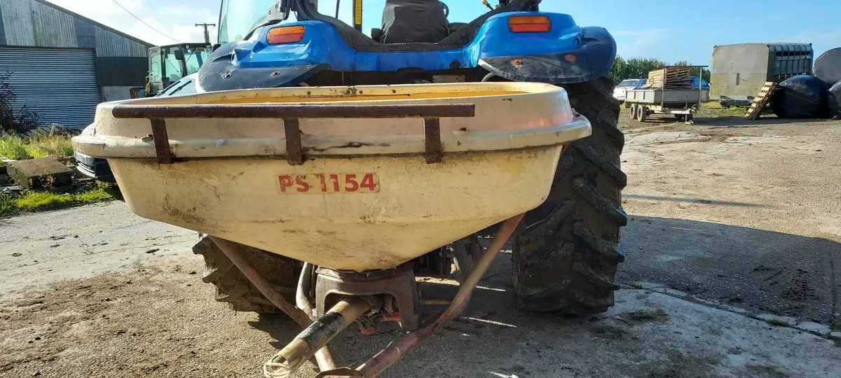 Farm machinery - Image 1