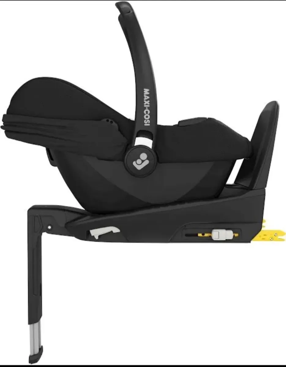 Maxi Cosi Pebble Car Seat - Image 4