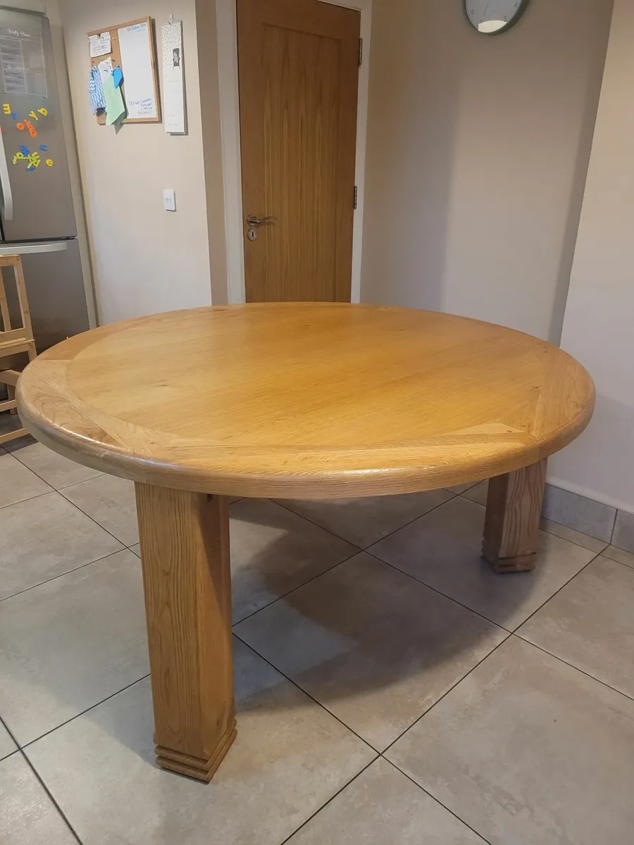 Soild oak round table - Image 2