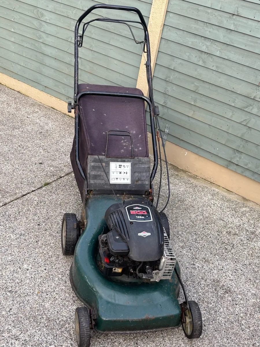 Self drive lawnmower - Image 1