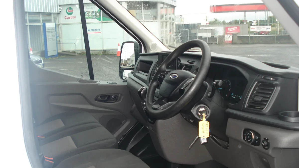 Ford Transit 2022 - Image 3