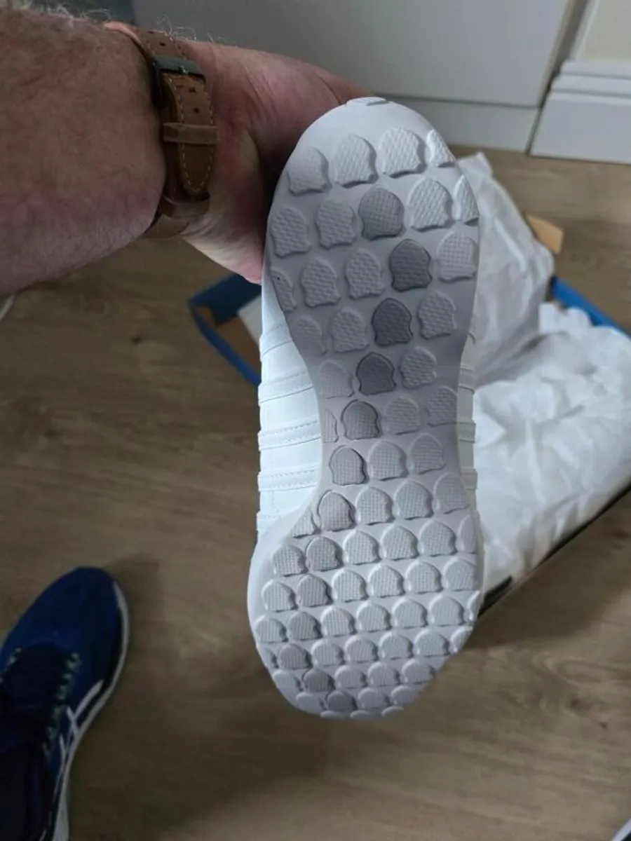 Trainers K Swiss White Leather (Brand New in Box) - Image 3