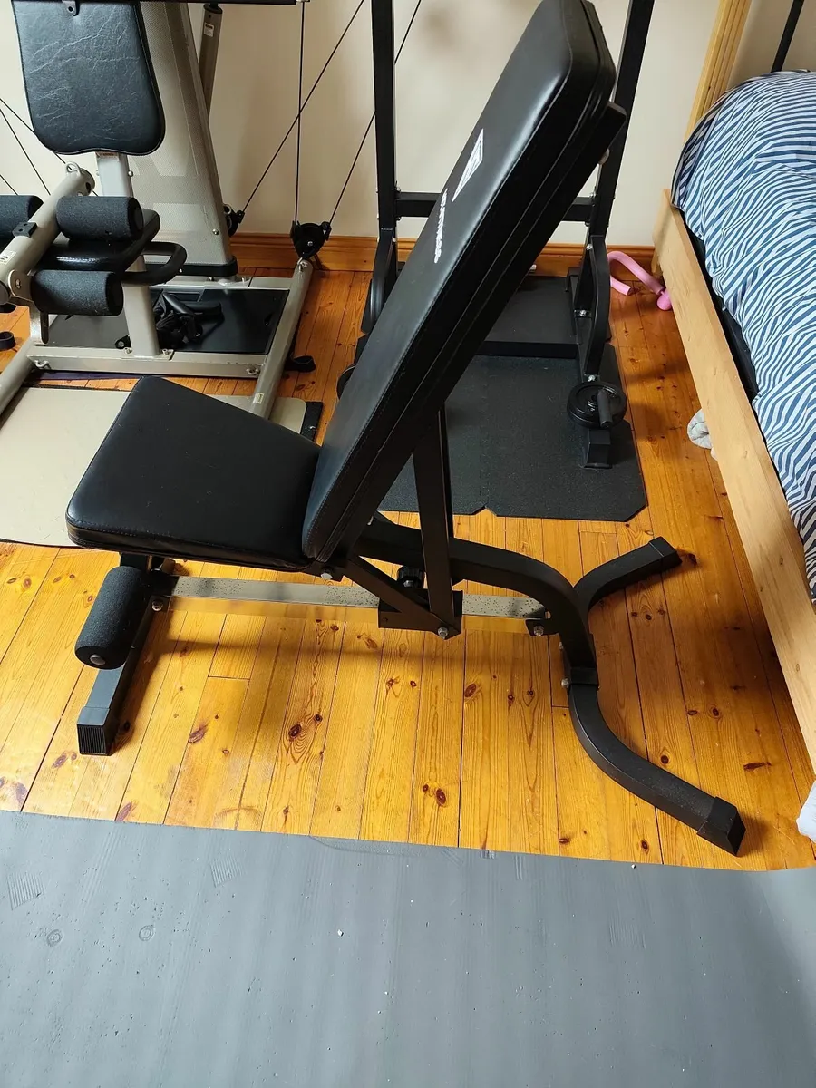 Adjustable workout bench - Image 1