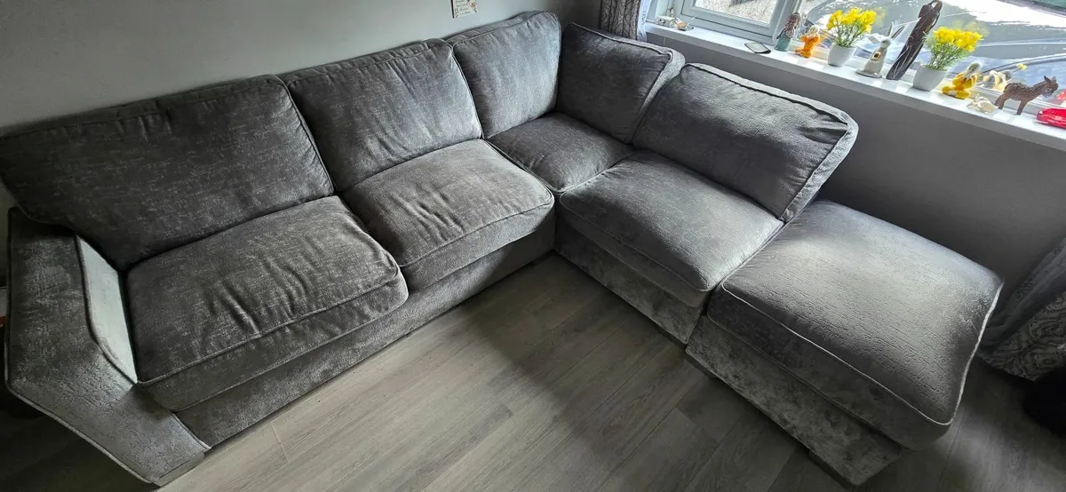 Sofa suite - Image 1