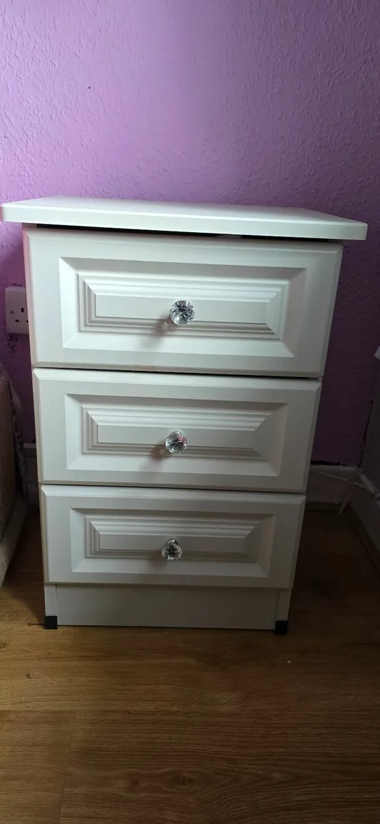 2 Chest of drawers - Image 1