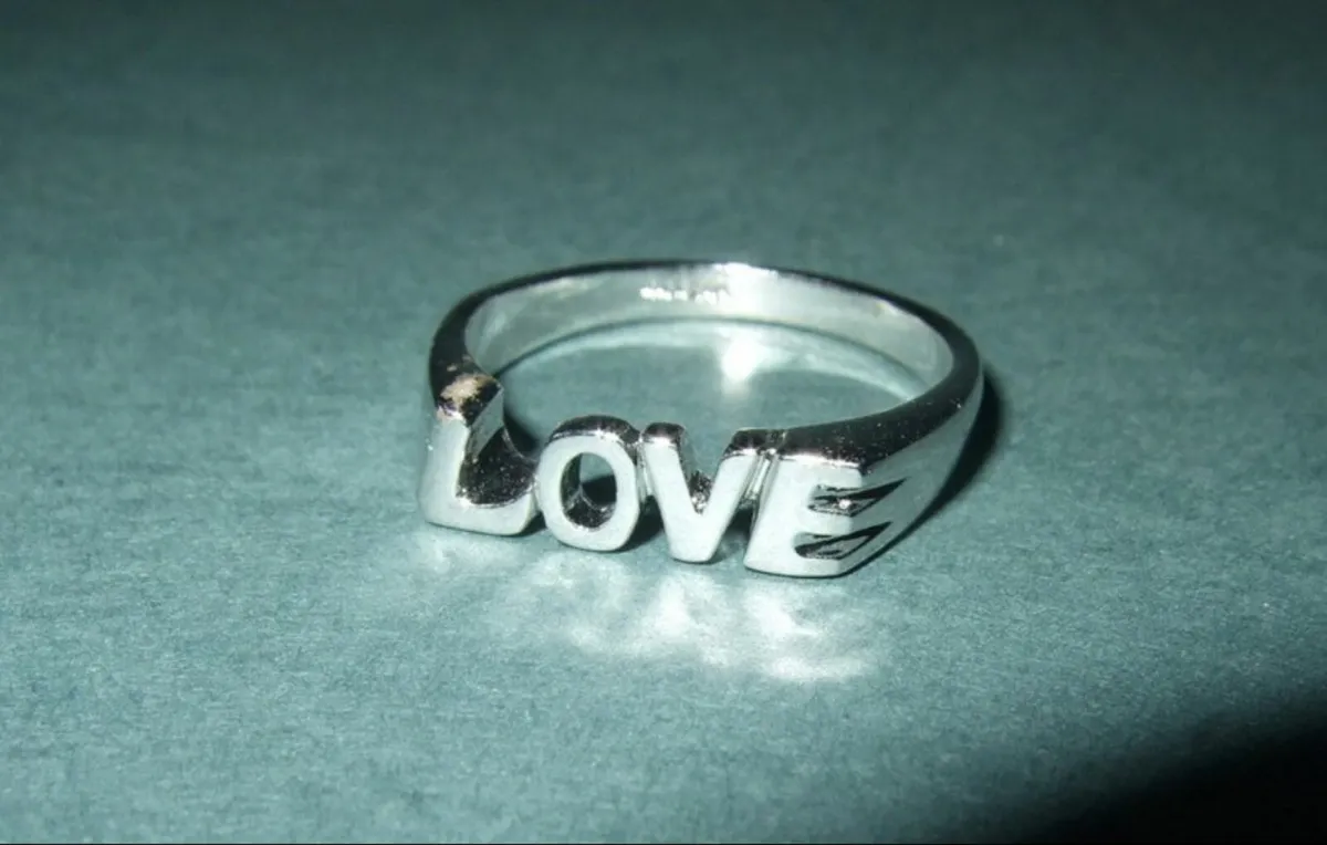 Vintage Hallmarked Silver 'Love' Ring - Image 4