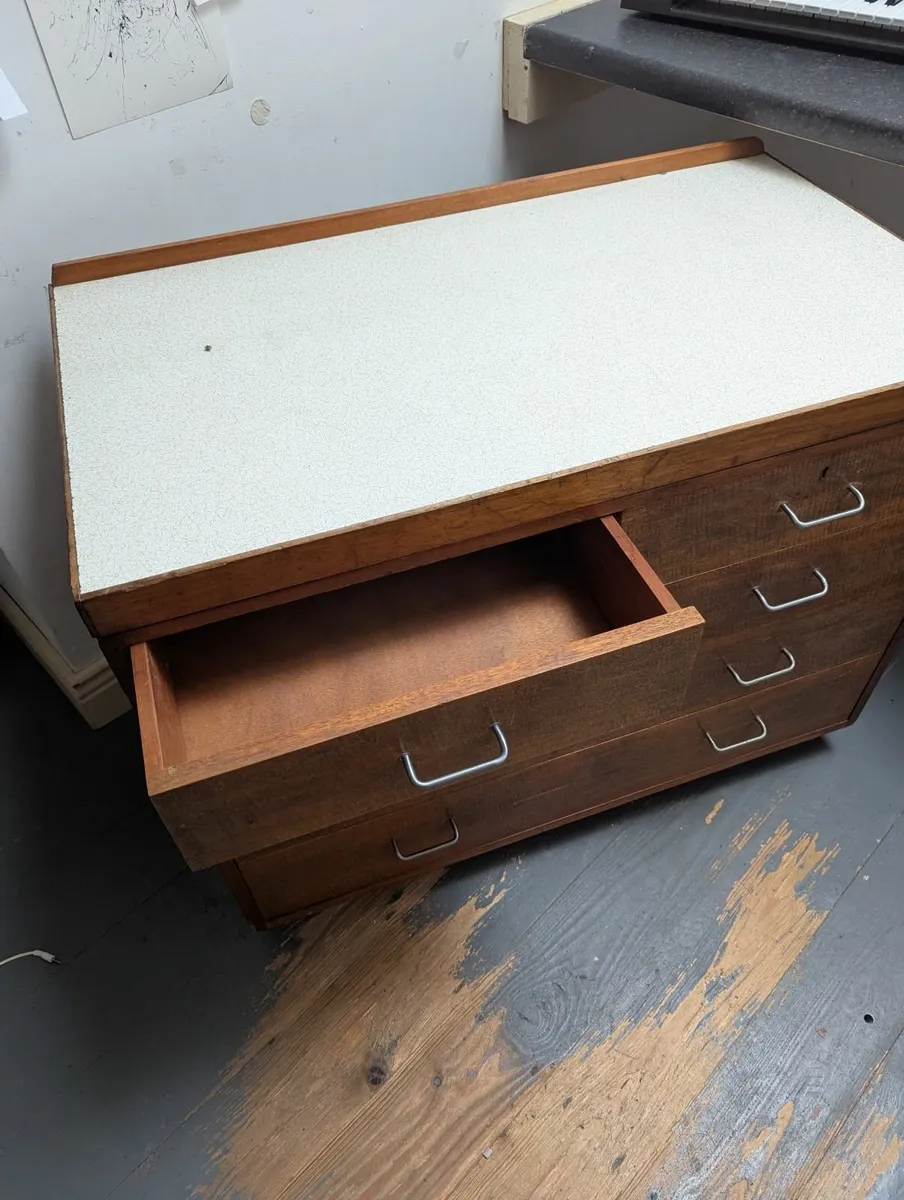 Sideboard/chest of drawers - Image 3