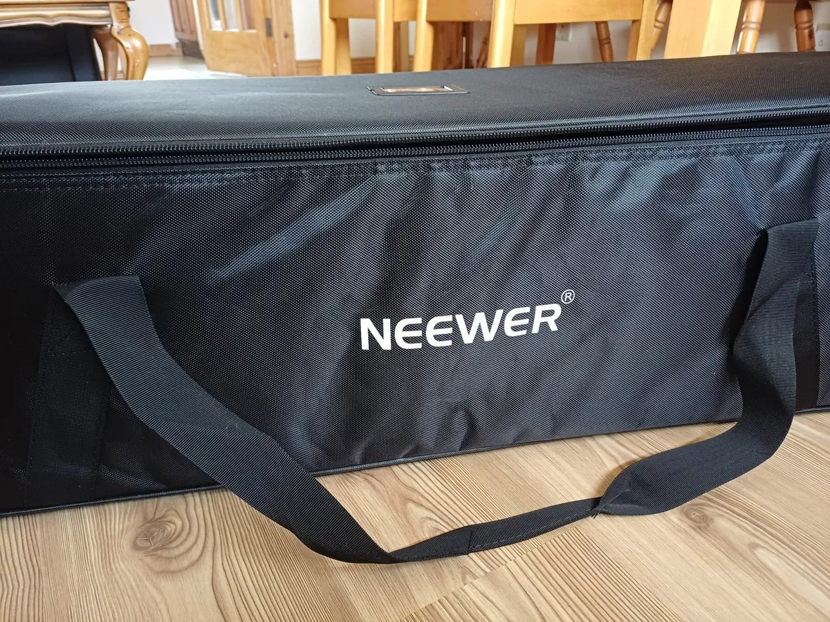 Neewer C Stand Wheeled Rolling Bag - Image 1