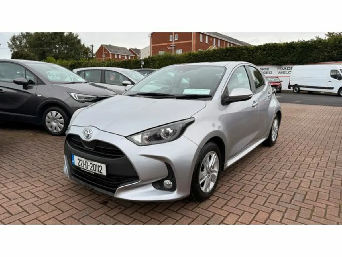 Toyota Yaris 1.0 Luna 4DR - Image 2