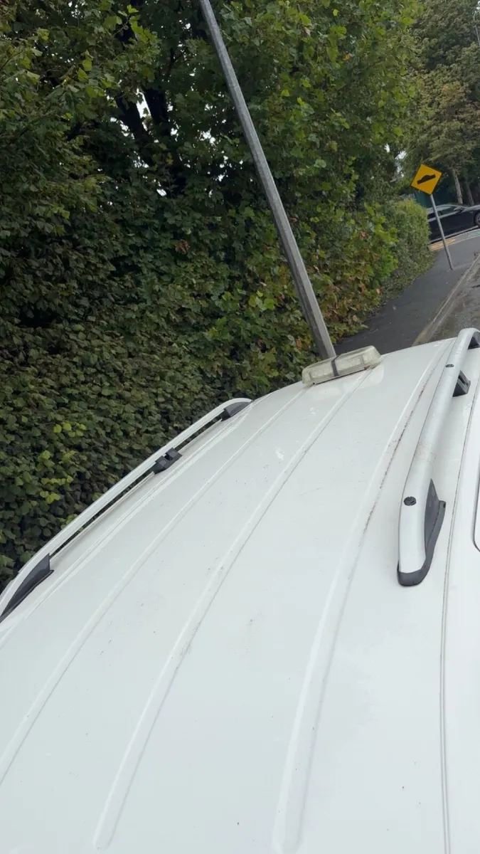 Volkswagen Caddy 2014 - Image 2
