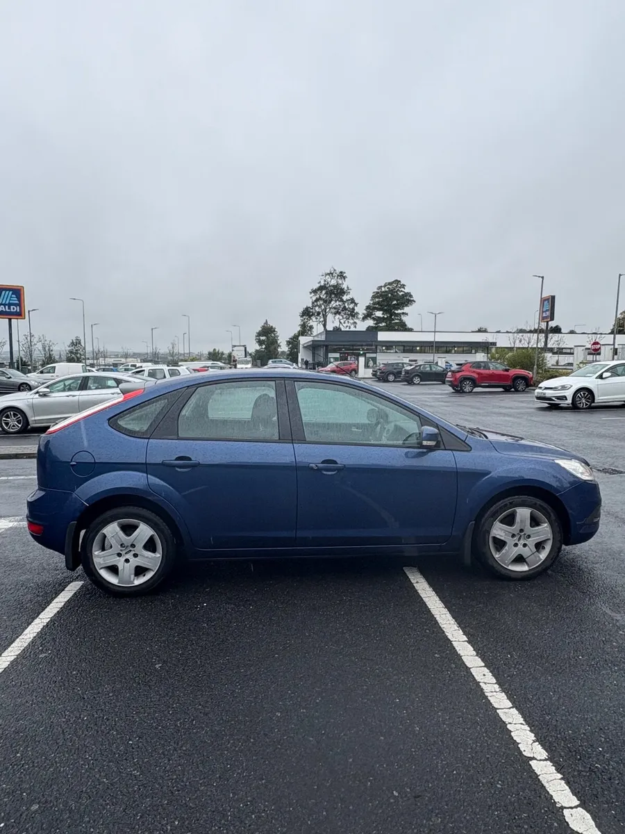 Ford focus 2010 - Image 1