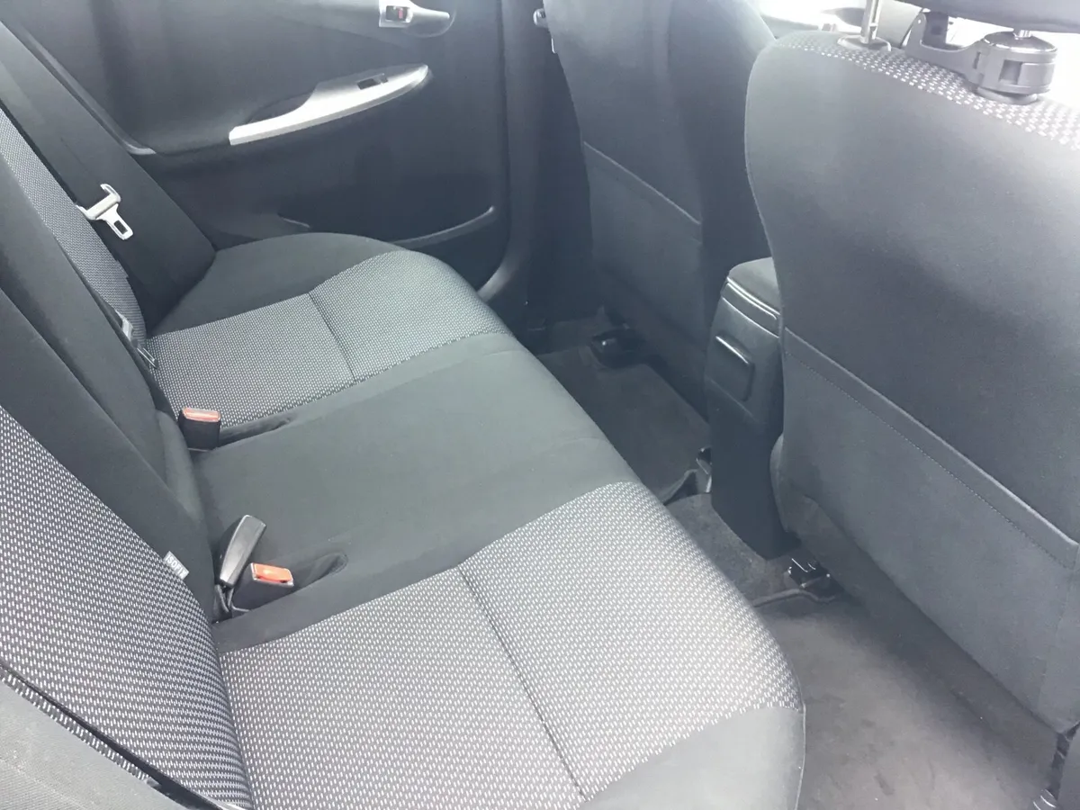 Toyota Corolla 2012 - Image 3