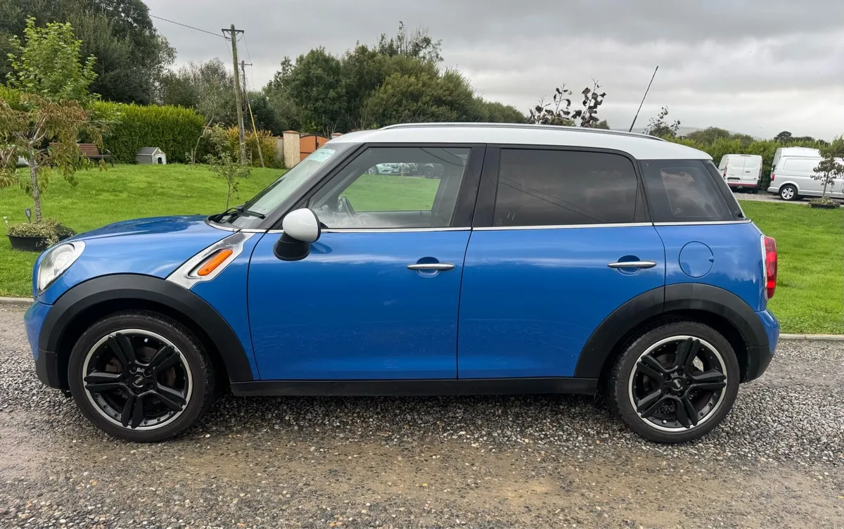 Mini Cooper Countryman - Image 3