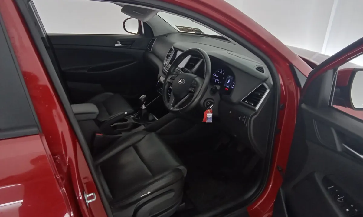 Hyundai Tucson 2017 For Auction!! - Image 2