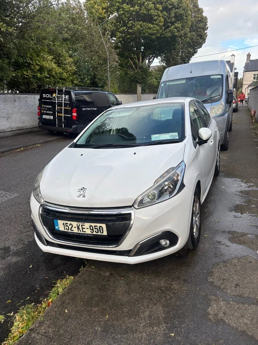 Peugeot 208 - Image 1