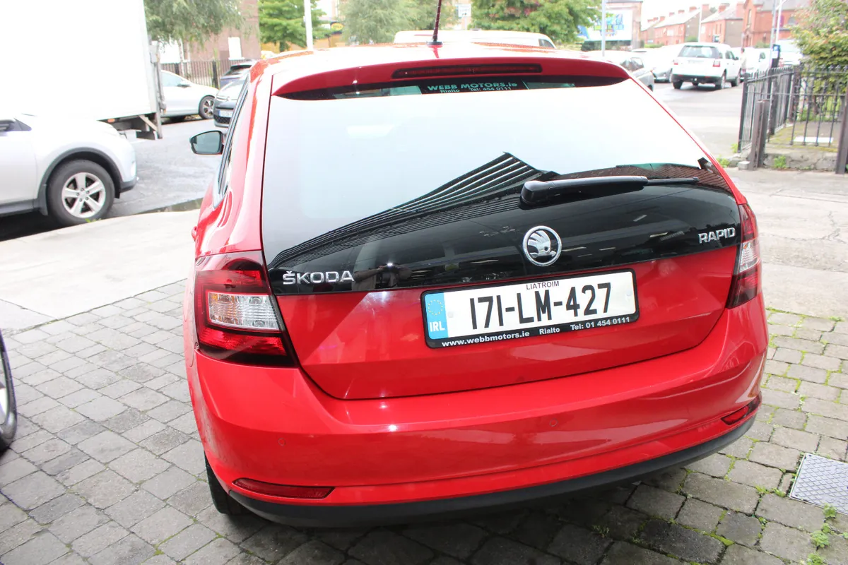 Skoda Rapid 1.2 TSI AUTOMATIC 2017 AMBITION - Image 4