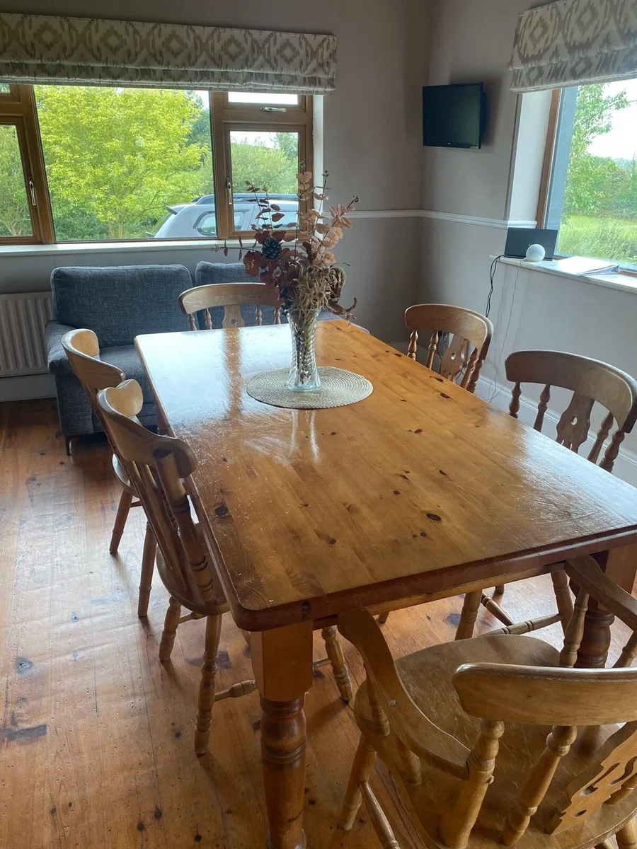 Large table and chairs - Image 2