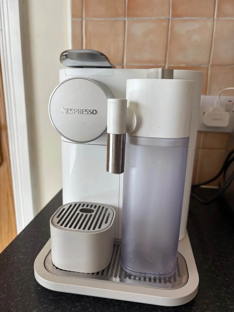 Nespresso Coffee Machine - Image 2