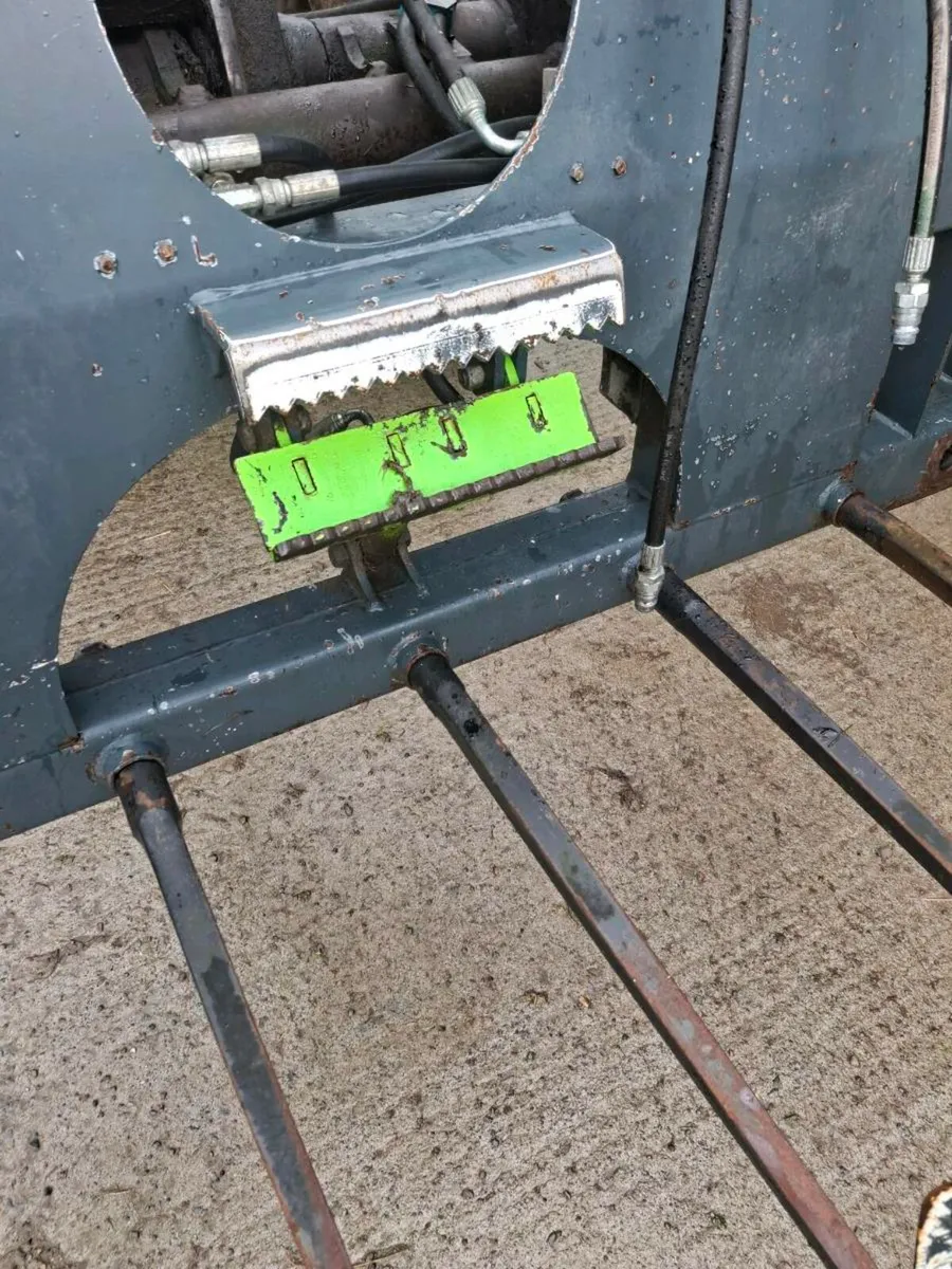 Bale Shear Bale splitter - Image 3