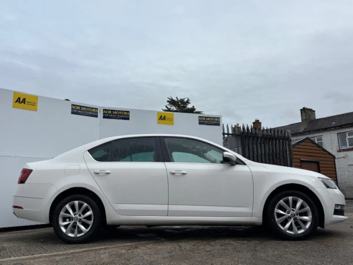 Skoda Octavia 2021 - Image 4
