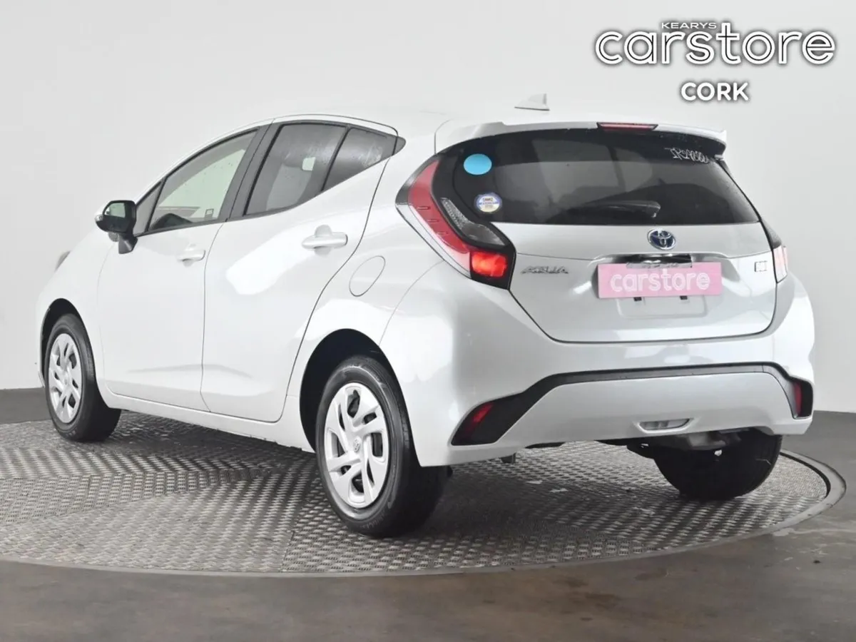 Toyota Aqua 1.5 Hybrid - Image 4
