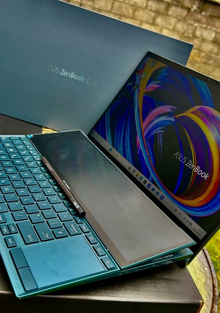 Asus ZenBook Duo 2024 - Image 1