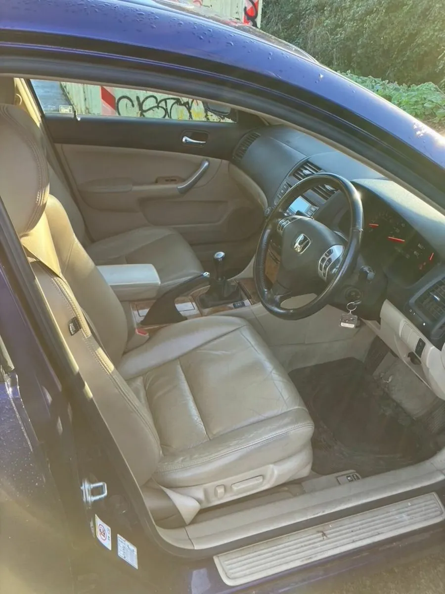 Honda Accord 2004 - Image 4